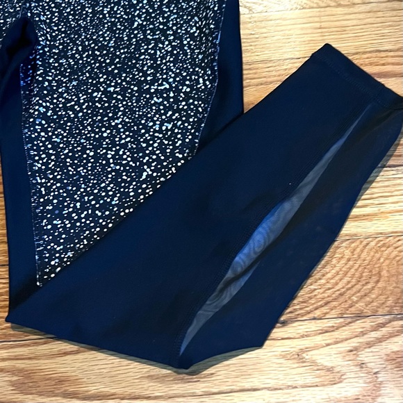 Xersion Train Compression Leggings Size Small Black/White NWT - Picture 5 of 8